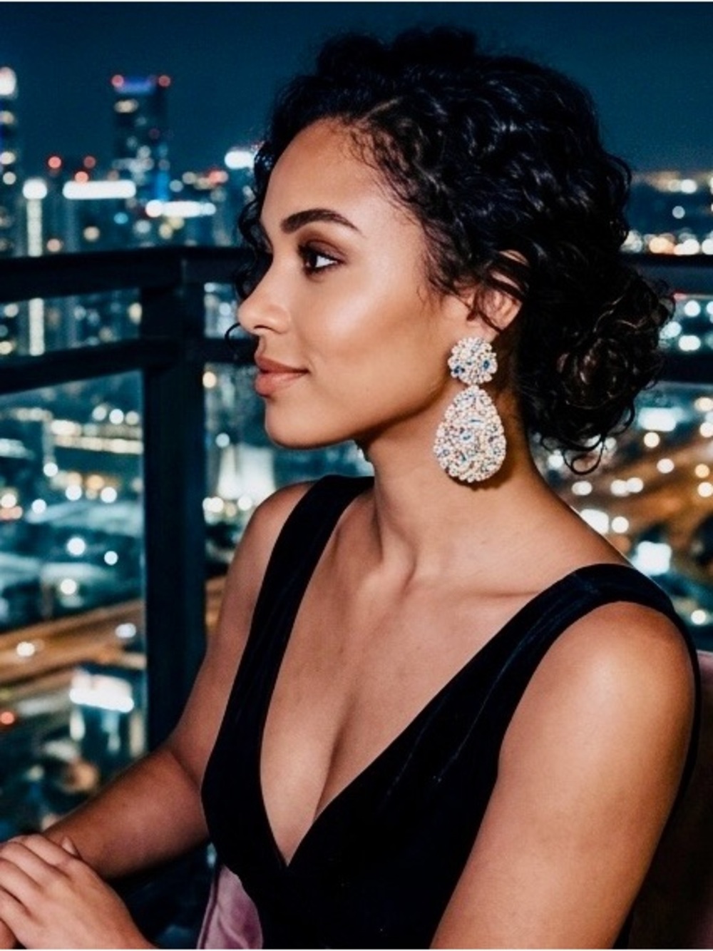 Luxurious Sparkling Teardrop Crystal Rhinestone Statement Earrings